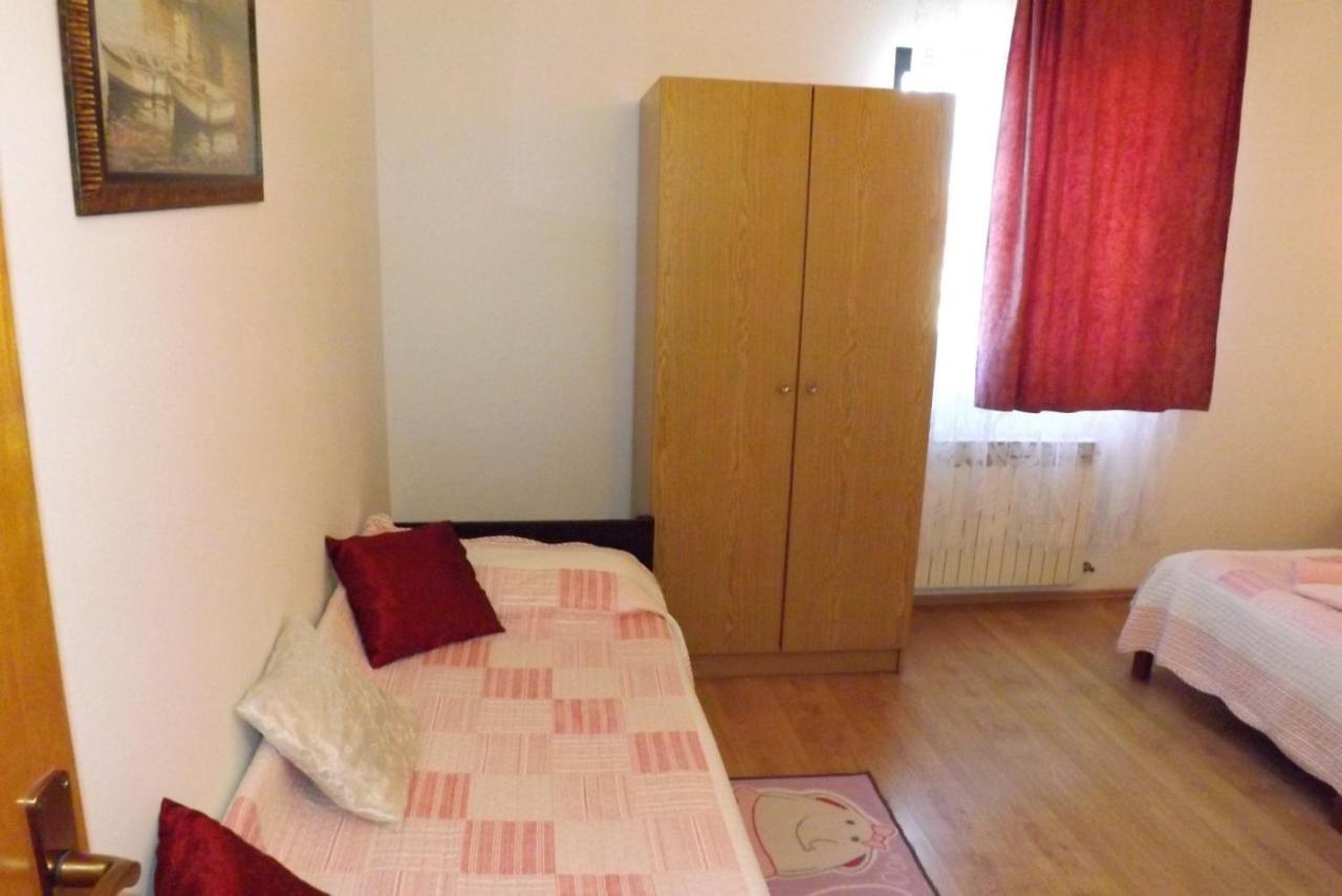 Danica Apartment *